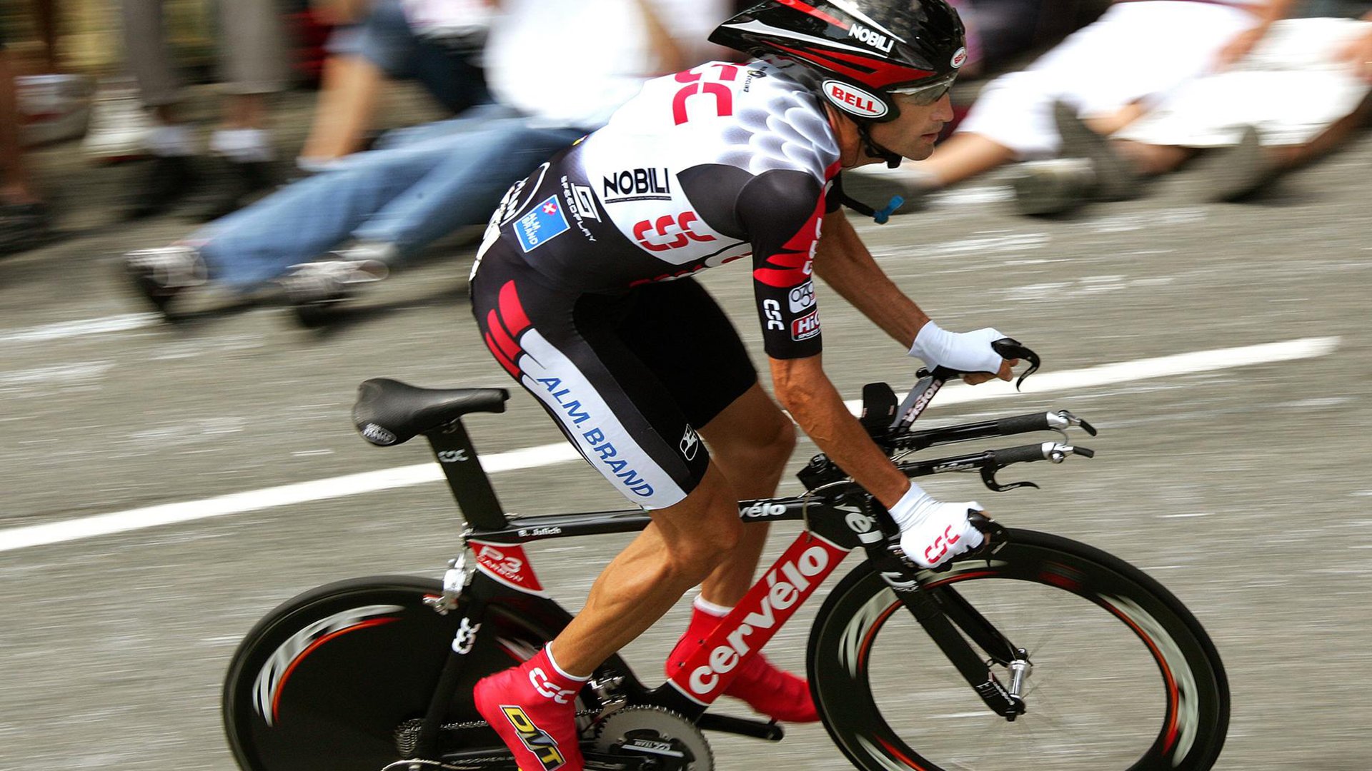 mk体育下载-五大联赛是否通过压迫位置错位制造反击漏洞，五大联赛打法